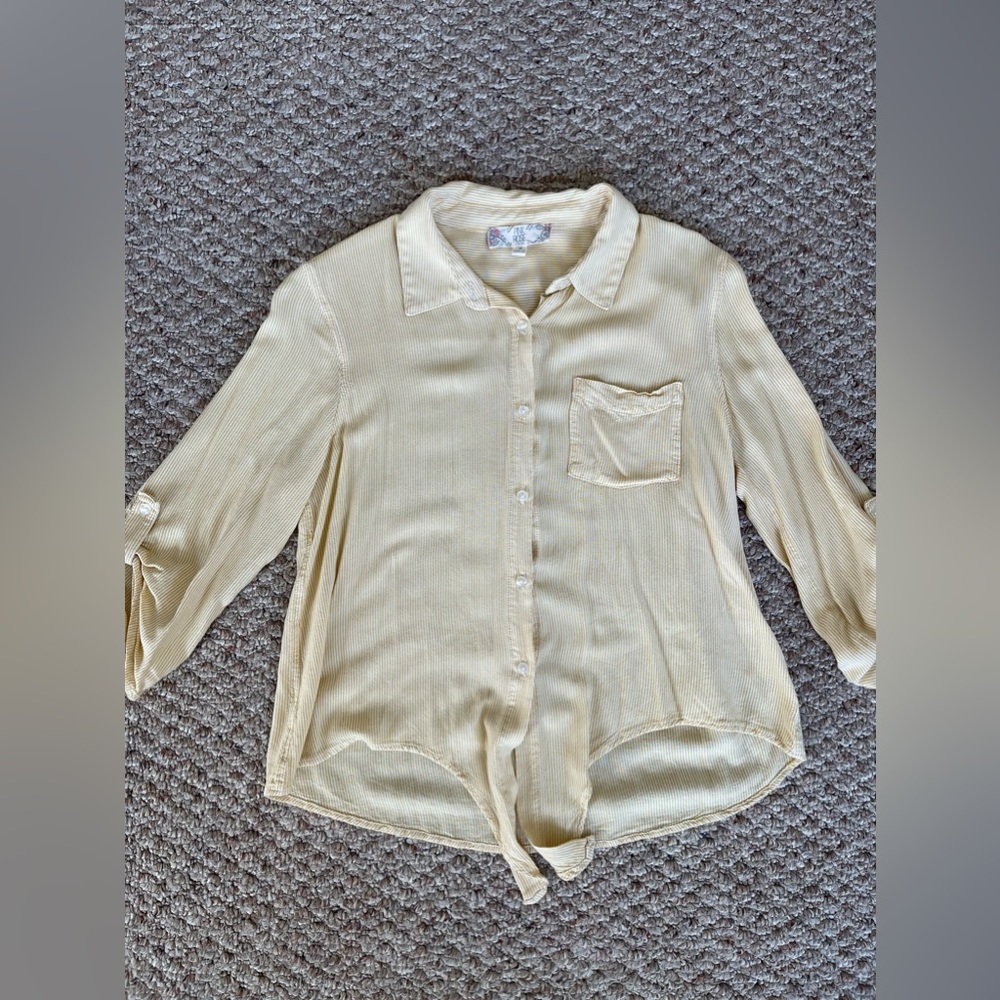 Women’s yellow long sleeve blouse with tie at front. Size medium.